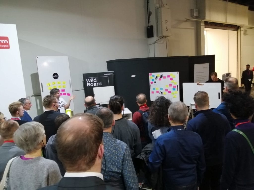 Menschenmenge am space3000 Stand