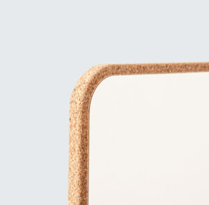 Korkrand eines Whiteboards